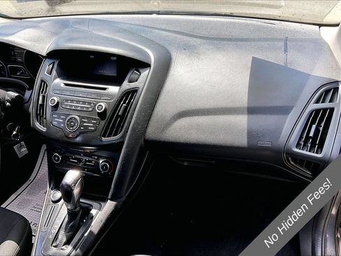 Used 2016 Ford Focus SE FWD image 15