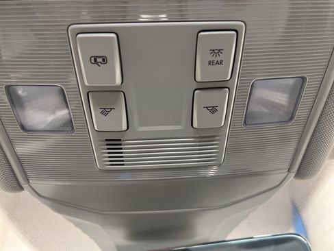 New 2025 Volkswagen Jetta SE image 34