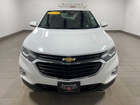 Used 2018 Chevrolet Equinox LT image 2