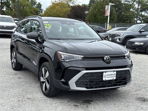 Used 2025 Volkswagen Taos S image 2