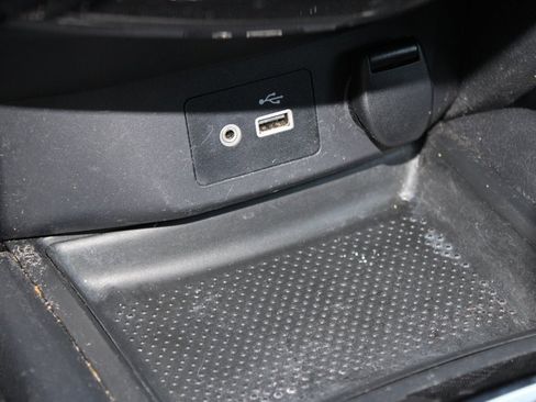 Used 2019 Nissan Rogue SV image 23