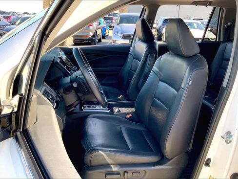 Used 2019 Honda Pilot Touring image 9