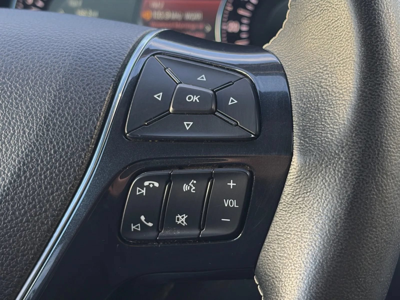 Used 2018 Ford Explorer Platinum AWD/4WD image 33
