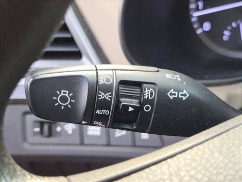 Used 2018 Hyundai Santa Fe Sport w/ 2.4L Value Package 02 FWD image 10