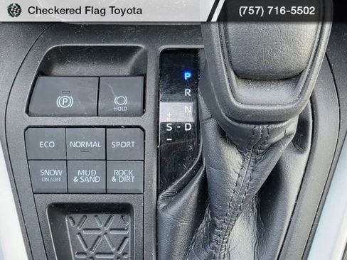Used 2021 Toyota RAV4 XLE w/ Convenience Package AWD/4WD image 20
