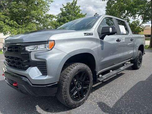 Used 2023 Chevrolet Silverado 1500 LT Trail Boss w/ Convenience Package II AWD/4WD image 3