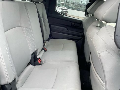 Used 2024 Toyota Tacoma SR5 AWD/4WD image 27