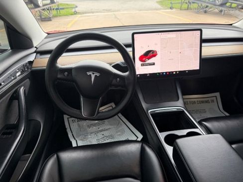 Used 2022 Tesla Model 3 Long Range AWD/4WD image 27