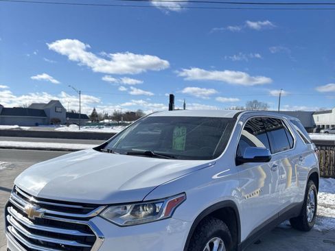 Used 2019 Chevrolet Traverse LS AWD/4WD image 3