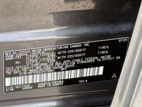 Used 2025 Toyota RAV4 XLE AWD/4WD image 24