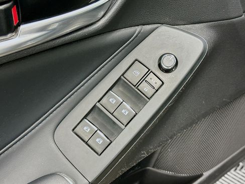 Used 2019 Toyota Avalon XLE image 15