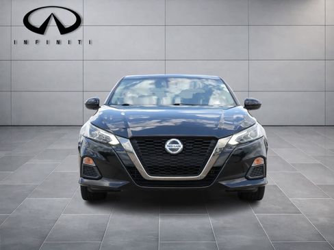 Used 2020 Nissan Altima 2.5 SR FWD image 2