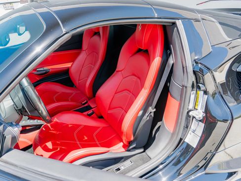 Used 2018 Ferrari 488 Spider RWD image 12