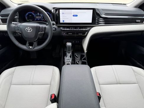 Used 2026 Toyota Camry XLE image 25