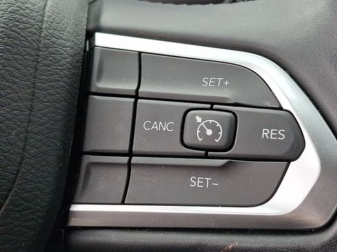 Used 2022 Jeep Compass Latitude image 22