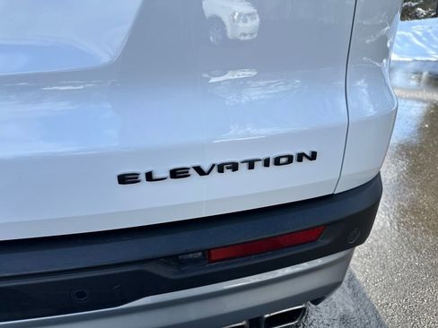Used 2024 GMC Acadia Elevation FWD image 27