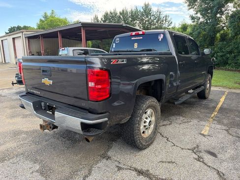 Used 2015 Chevrolet Silverado 2500 LT w/ LT Convenience Package AWD/4WD image 3