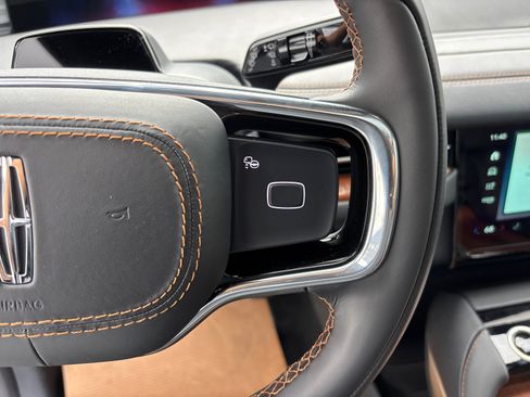 New 2025 Lincoln Navigator L Black Label image 17