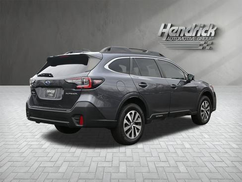 Certified 2022 Subaru Outback Premium image 9