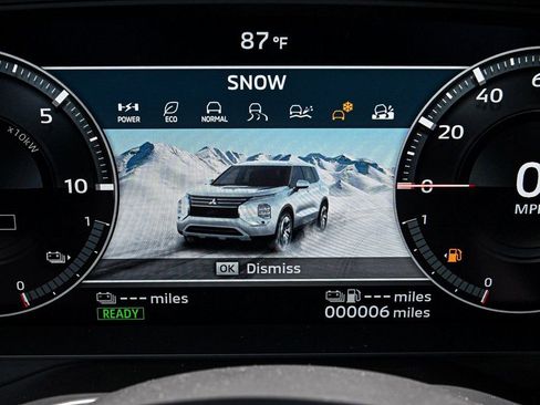 New 2024 Mitsubishi Outlander SE AWD/4WD image 26