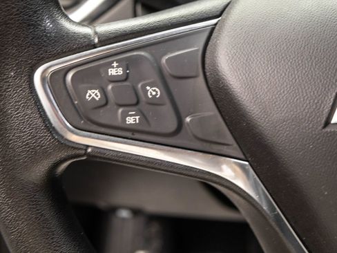 Used 2018 Chevrolet Equinox LS FWD image 19