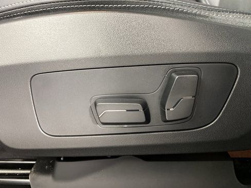 Used 2026 BMW X1 xDrive28i w/ Technology Package image 12