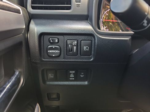 Used 2022 Toyota 4Runner Limited AWD/4WD image 29