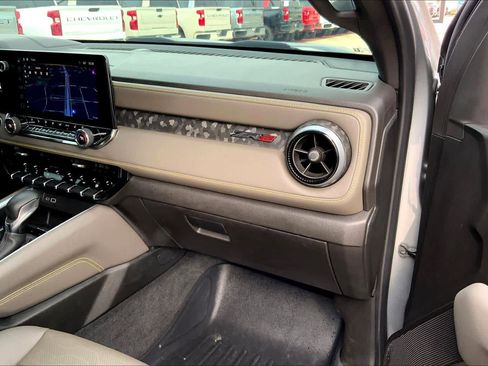 Certified 2024 Chevrolet Colorado ZR2 w/ ZR2 Convenience Package III image 18