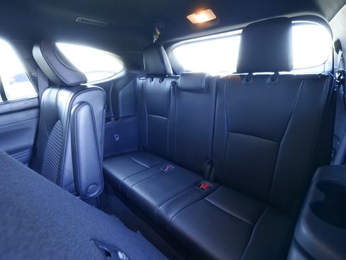 Used 2023 Toyota Highlander XSE AWD/4WD image 15