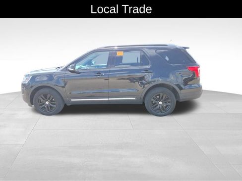 Used 2019 Ford Explorer XLT AWD/4WD image 6