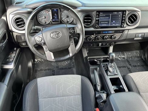 Used 2022 Toyota Tacoma TRD Sport AWD/4WD image 10