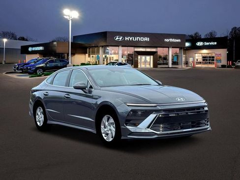 New 2026 Hyundai Sonata SE FWD image 10