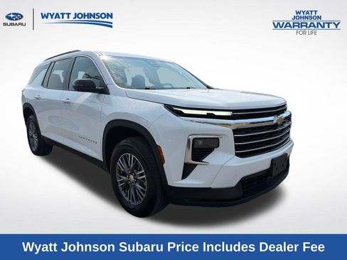 Used 2025 Chevrolet Traverse LT AWD/4WD image 13