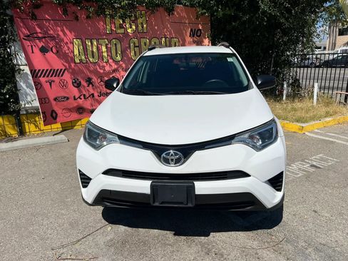 Used 2016 Toyota RAV4 LE FWD image 2