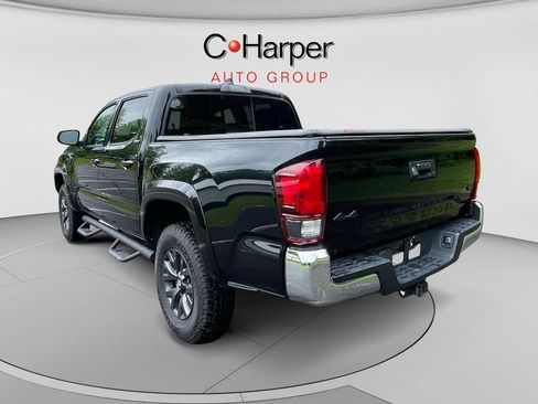 Used 2021 Toyota Tacoma SR5 AWD/4WD image 5