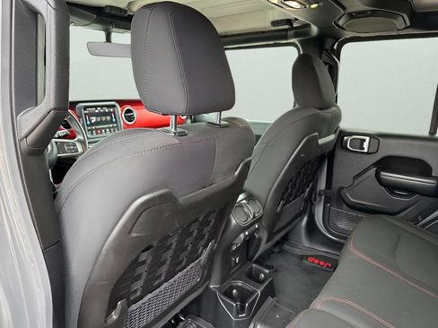 Used 2019 Jeep Wrangler Unlimited Rubicon image 18