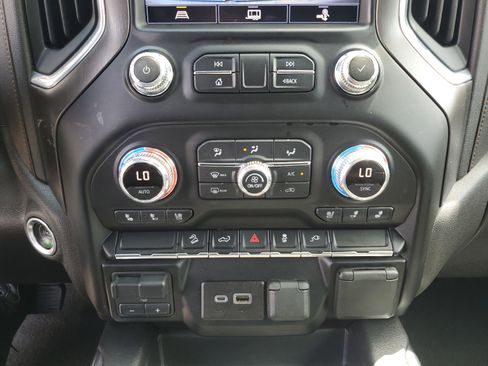 Used 2021 GMC Sierra 1500 AT4 image 25