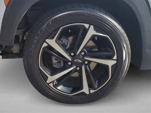 Used 2021 Chevrolet TrailBlazer RS w/ Technology Package image 24