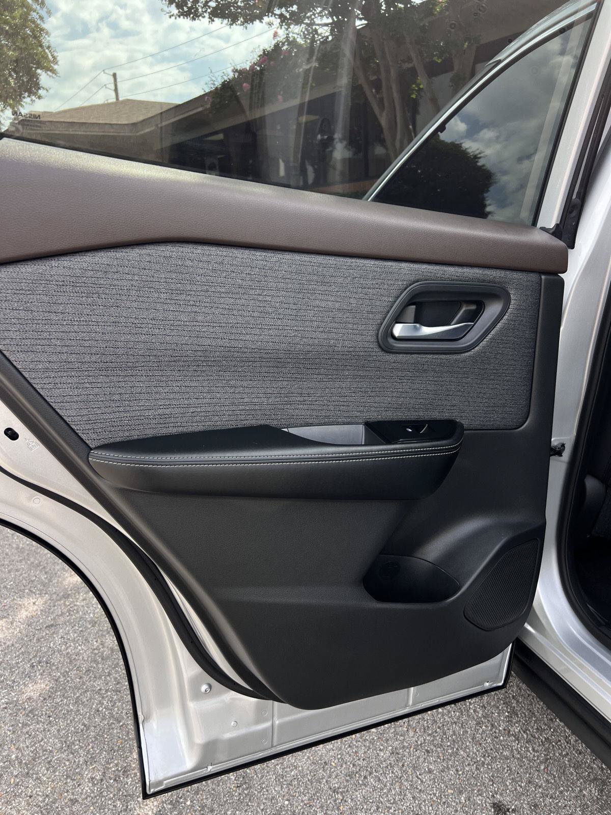 Used 2023 Nissan Rogue SV AWD/4WD image 19