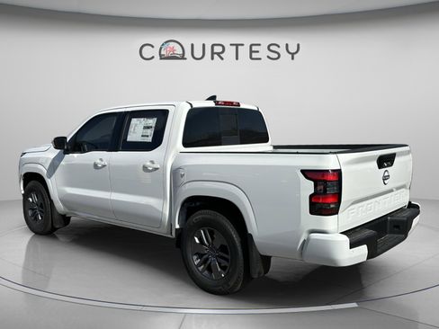 New 2026 Nissan Frontier SV RWD image 4