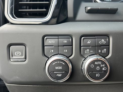 Used 2024 GMC Sierra 2500 Denali Ultimate image 7