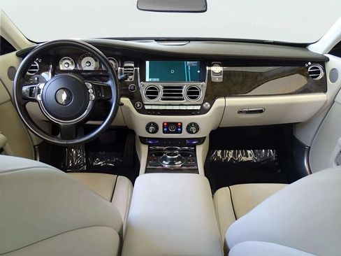 Used 2014 Rolls-Royce Wraith RWD image 4