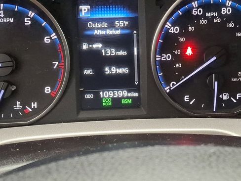 Used 2018 Toyota RAV4 XLE w/ Plus Extra Value Package AWD/4WD image 5