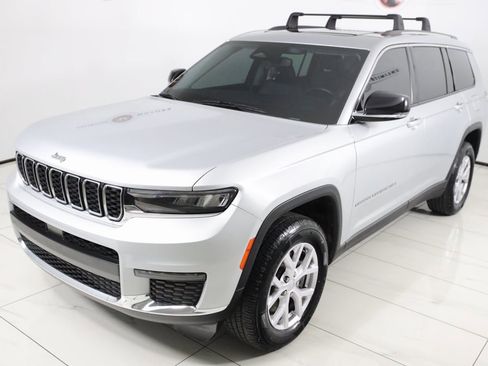 Used 2022 Jeep Grand Cherokee L Limited image 22