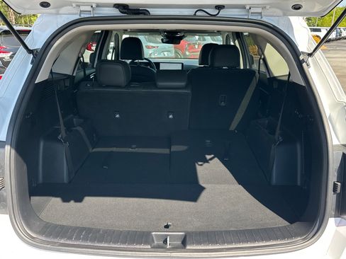 Used 2025 Kia Sorento S w/ Panoramic Sunroof Package image 17