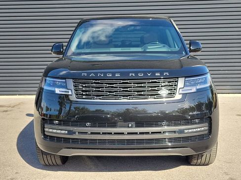 Used 2025 Land Rover Range Rover Long Wheelbase SE image 10