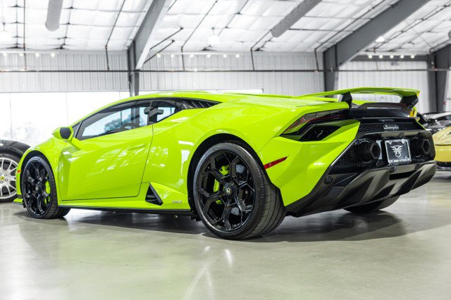 Used 2023 Lamborghini Huracan Tecnica RWD image 4