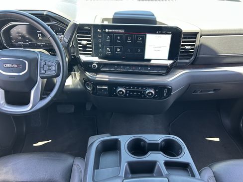 Certified 2025 GMC Sierra 1500 SLT RWD image 15