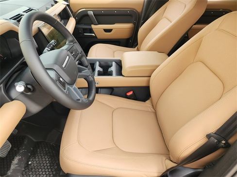 New 2026 Land Rover Defender 110 S image 9