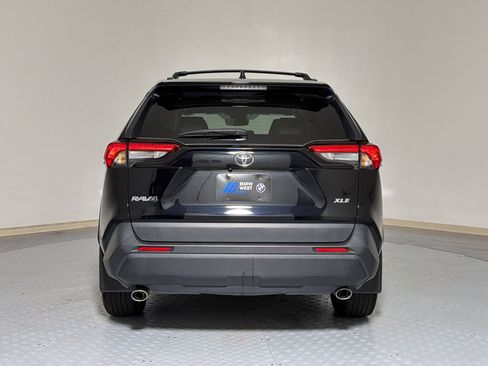 Used 2023 Toyota RAV4 XLE Premium FWD image 10